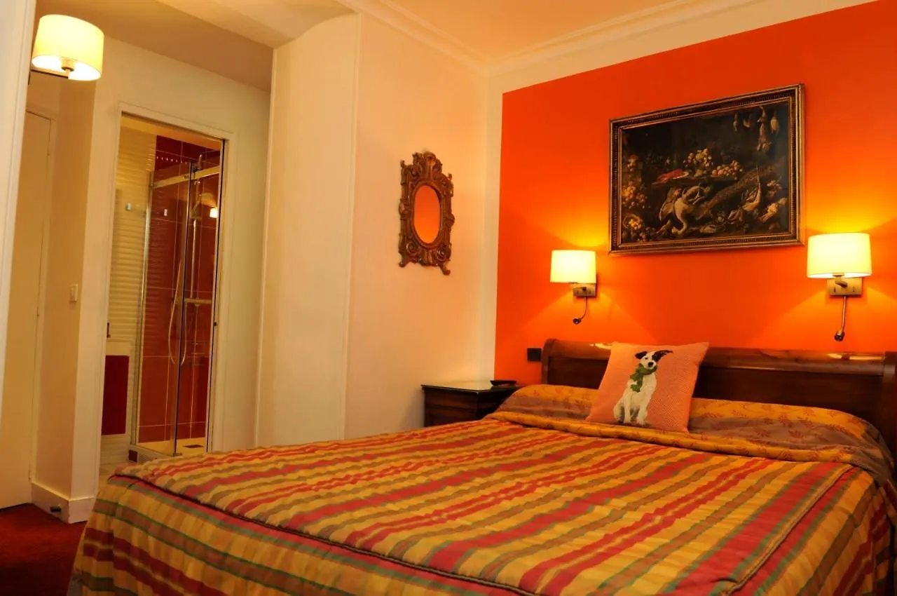 Otel La Sanguine 2*