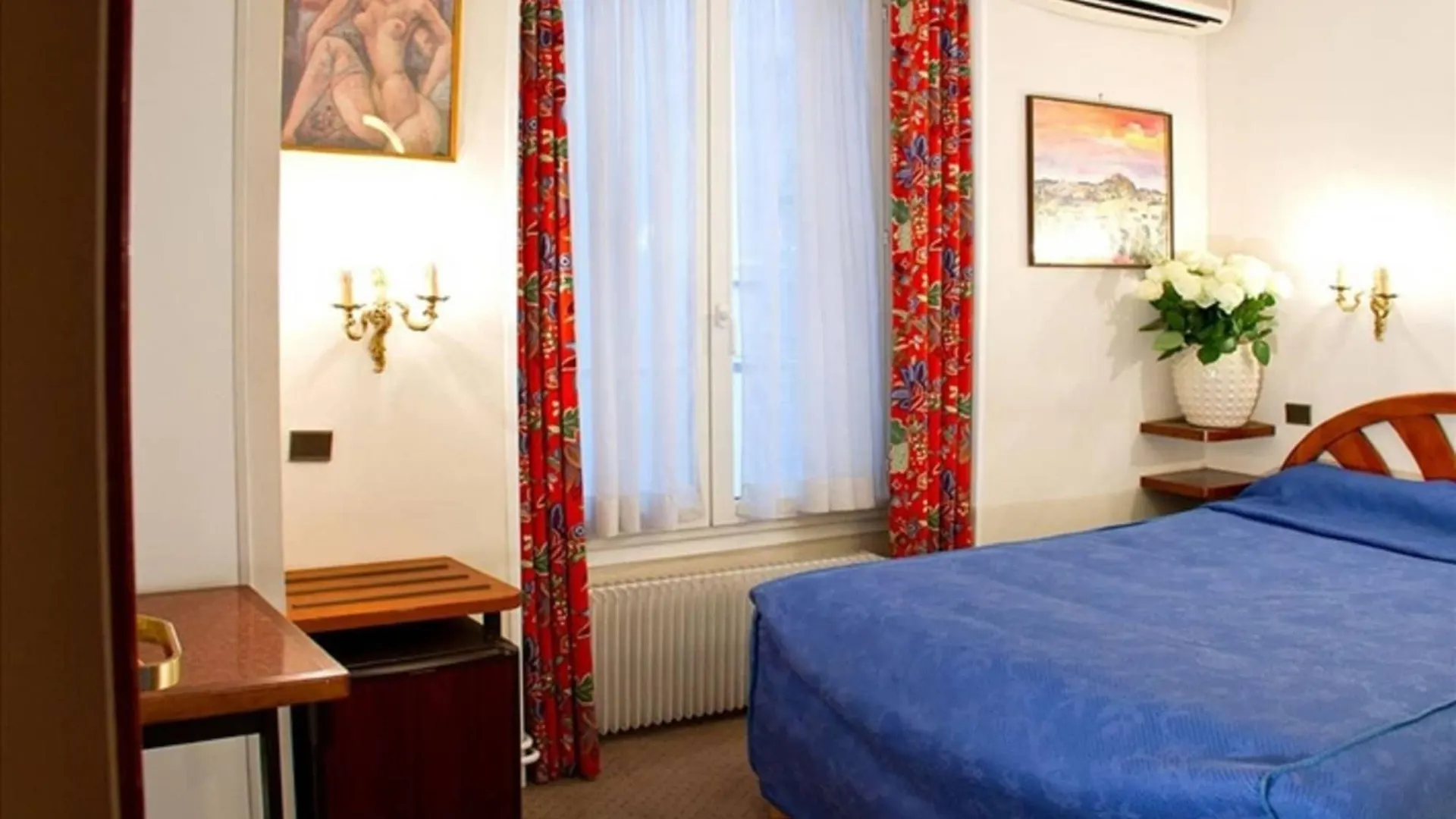 Otel La Sanguine Paris