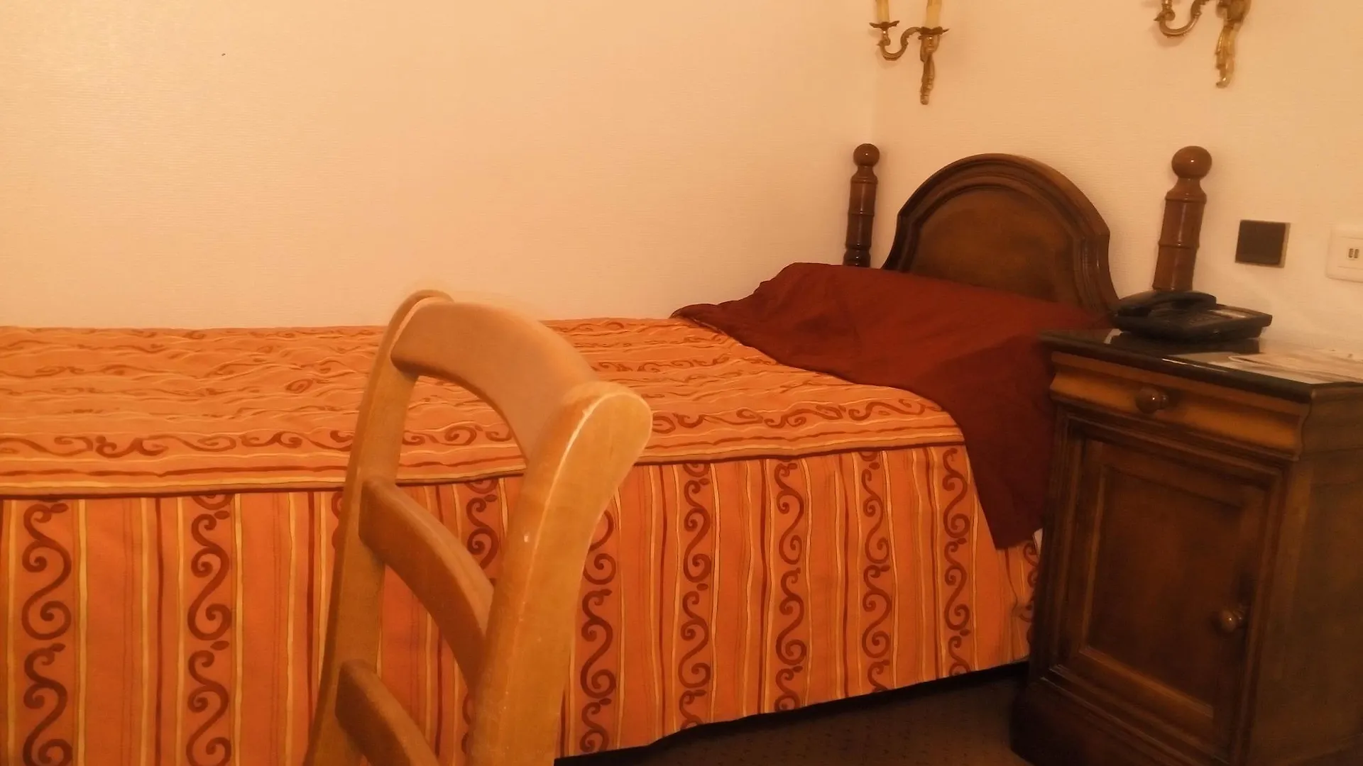 La Sanguine Hotel 2*