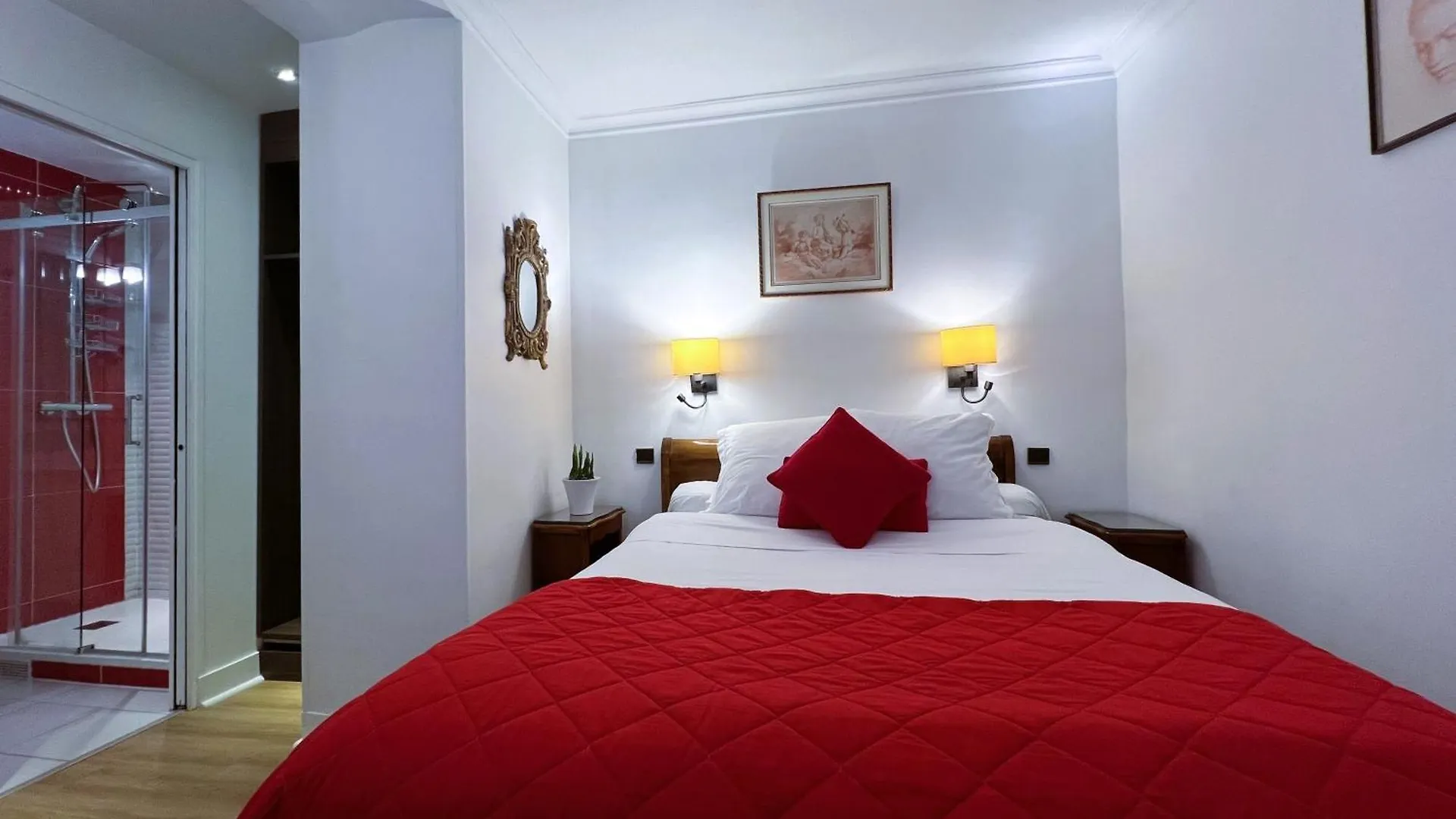 La Sanguine Hotel Paris
